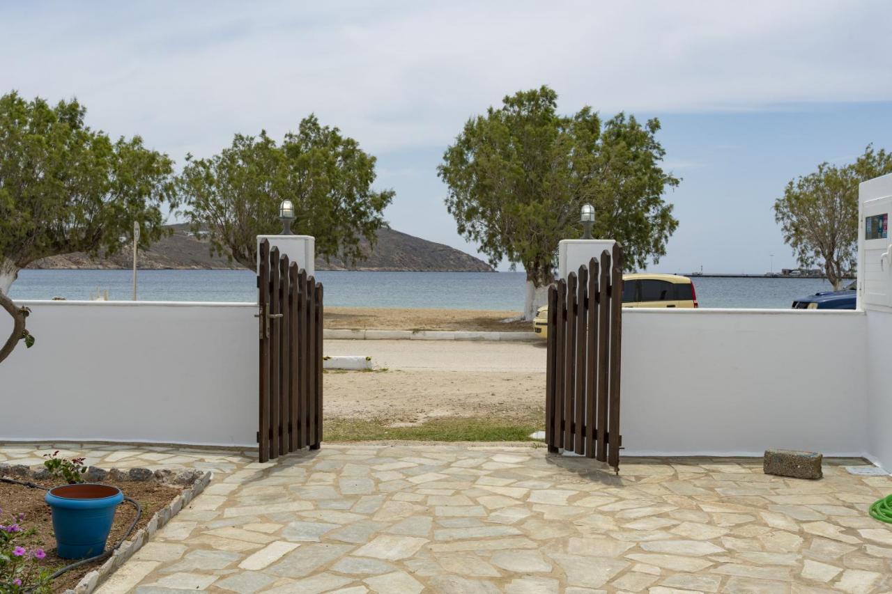 Ninemia Serifos 1 *