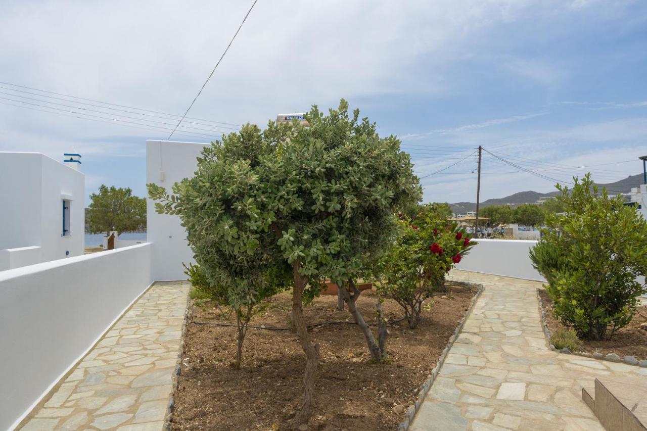 Ninemia Serifos 1 * Livadi (Serifos)